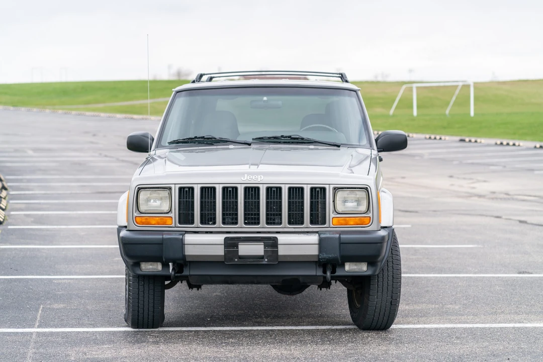 2000 Jeep XJ Cherokee - Image 11 of 31