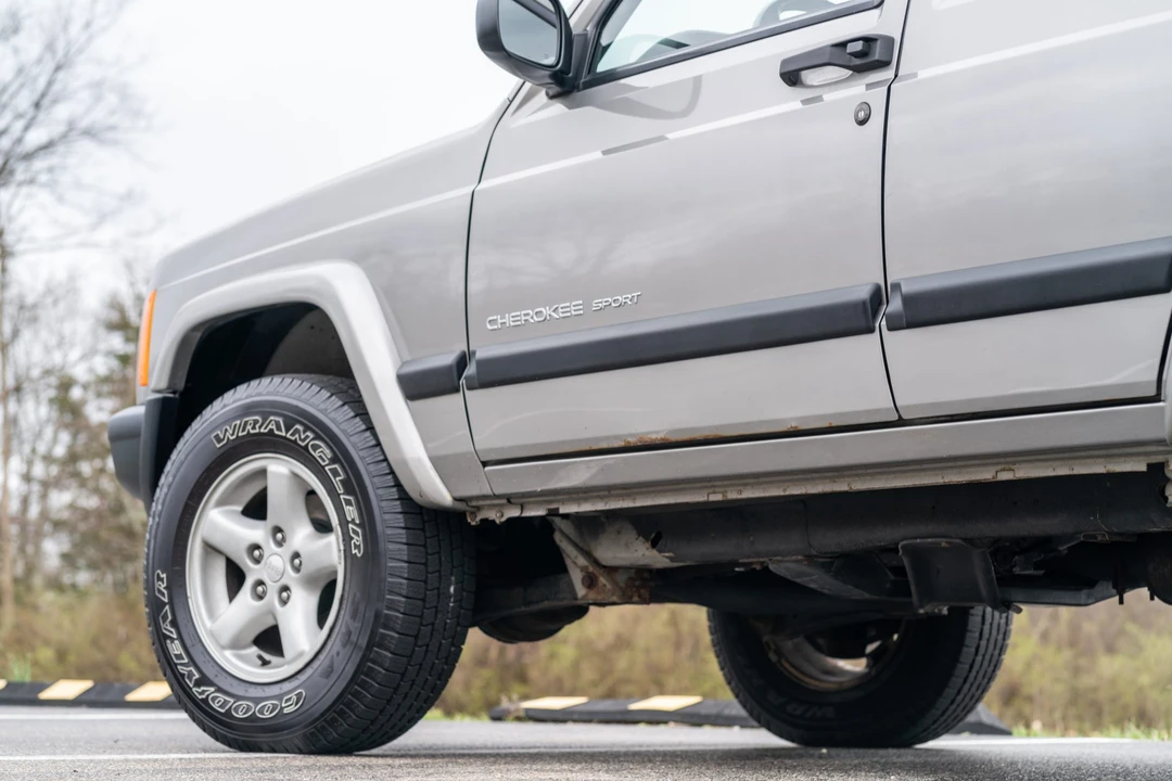 2000 Jeep XJ Cherokee - Image 23 of 31