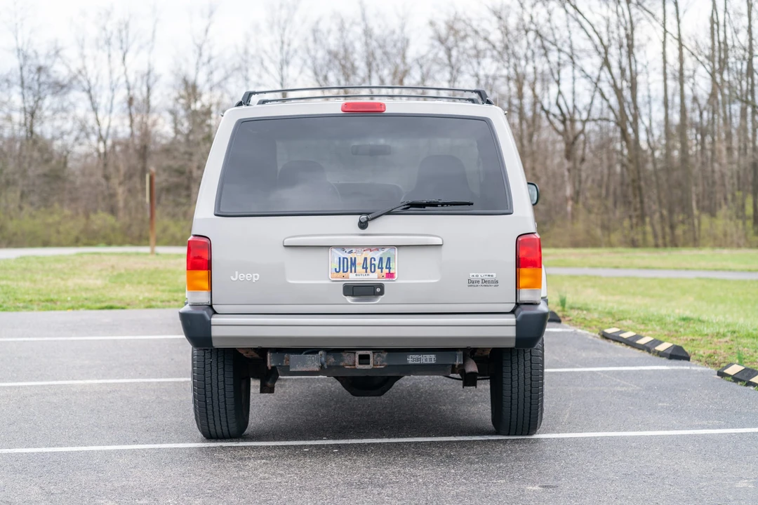 2000 Jeep XJ Cherokee - Image 5 of 31
