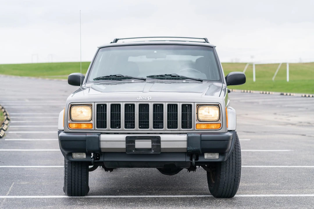 2000 Jeep XJ Cherokee - Image 12 of 31