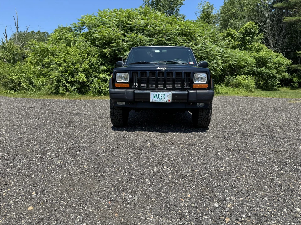 2000 Jeep XJ Cherokee - Image 4 of 31