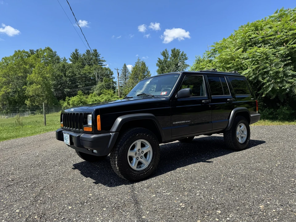 2000 Jeep XJ Cherokee - Image 6 of 31