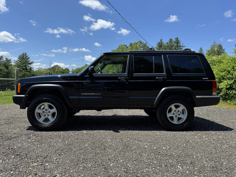 2000 Jeep XJ Cherokee - Image 8 of 31