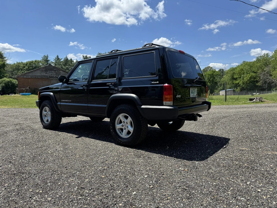 2000 Jeep XJ Cherokee - Image 10 of 31