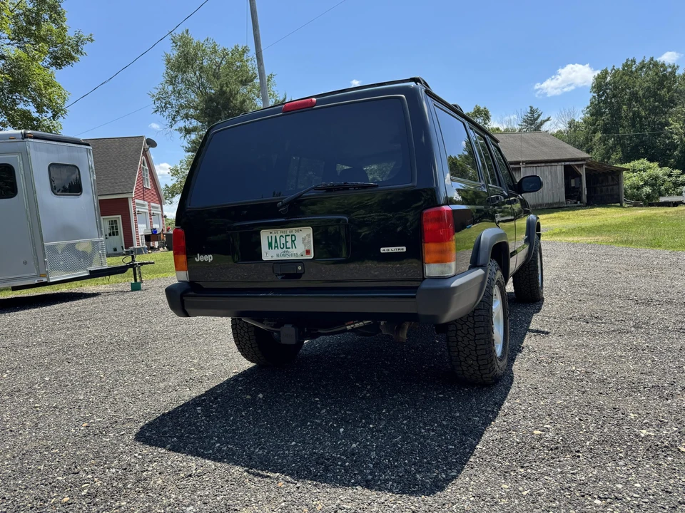 2000 Jeep XJ Cherokee - Image 13 of 31