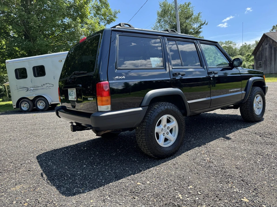 2000 Jeep XJ Cherokee - Image 14 of 31