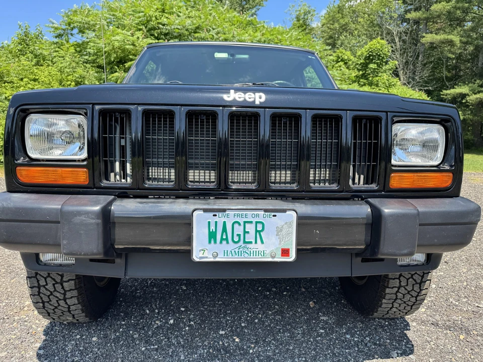 2000 Jeep XJ Cherokee - Image 19 of 31