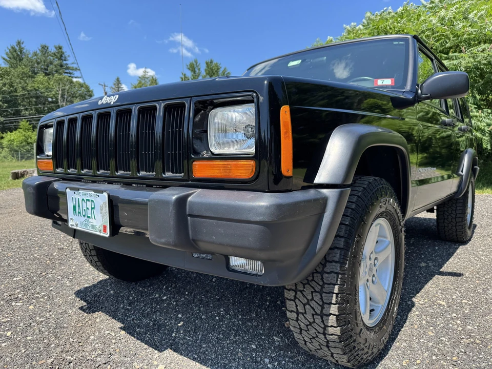 2000 Jeep XJ Cherokee - Image 20 of 31