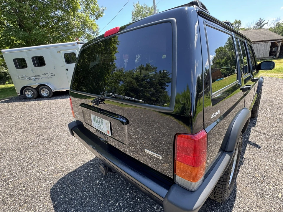 2000 Jeep XJ Cherokee - Image 22 of 31