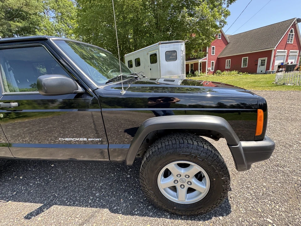 2000 Jeep XJ Cherokee - Image 26 of 31