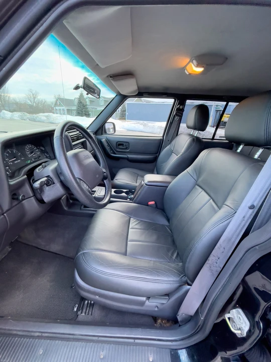 2000 Jeep XJ Cherokee - Image 16 of 31
