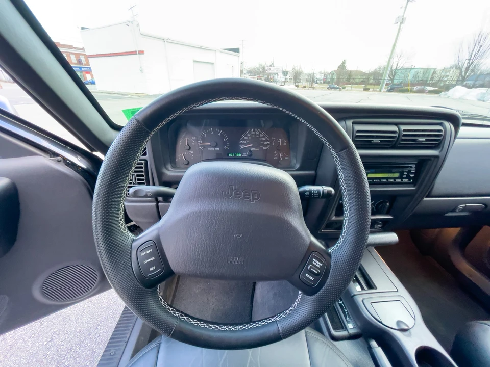 2000 Jeep XJ Cherokee - Image 26 of 31