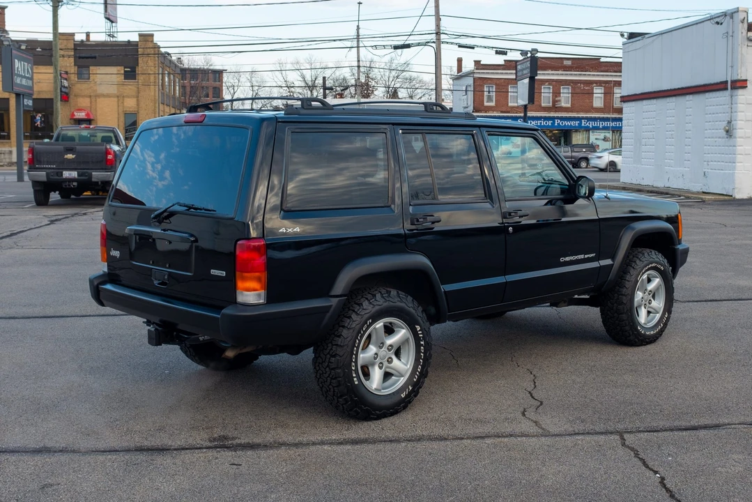 2000 Jeep XJ Cherokee - Image 6 of 31