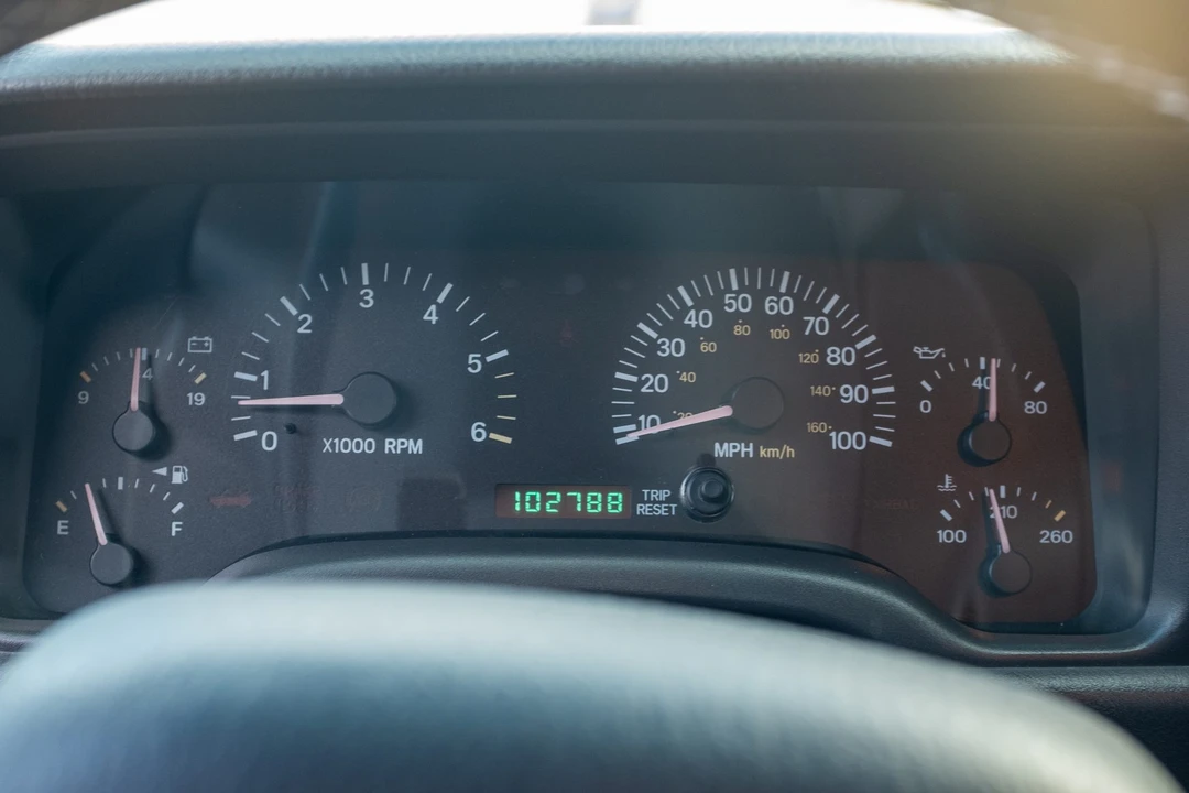2000 Jeep XJ Cherokee - Image 28 of 31