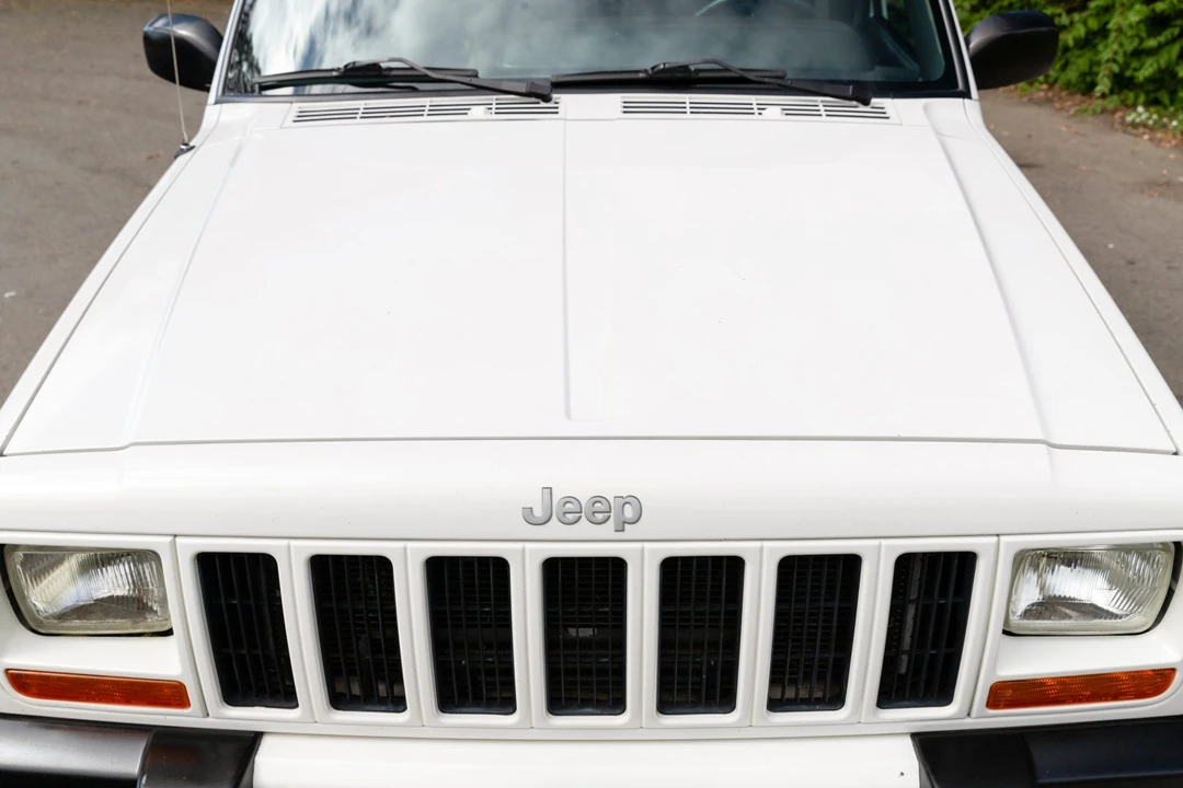 2000 Jeep XJ Cherokee - Image 12 of 31