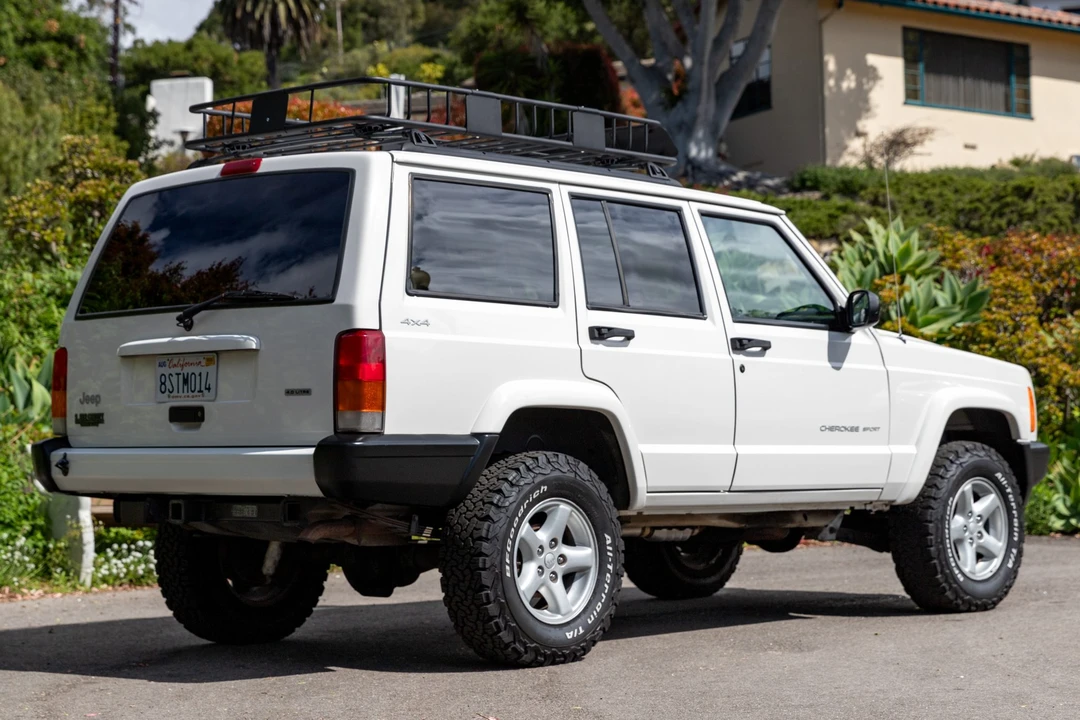 2000 Jeep XJ Cherokee - Image 6 of 31