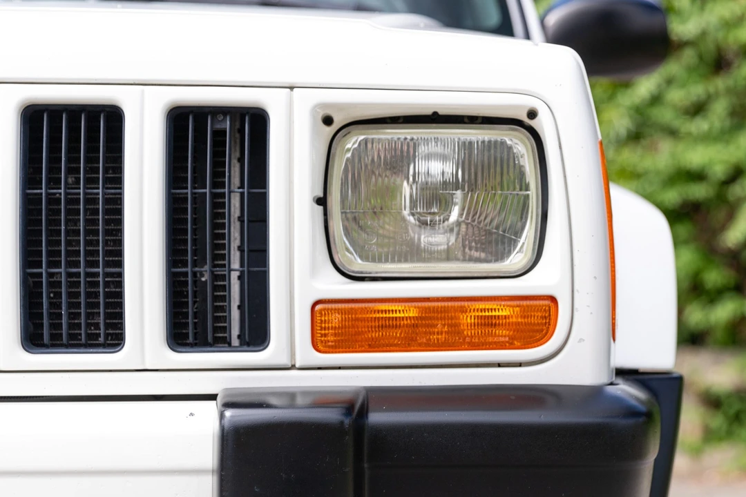 2000 Jeep XJ Cherokee - Image 31 of 31