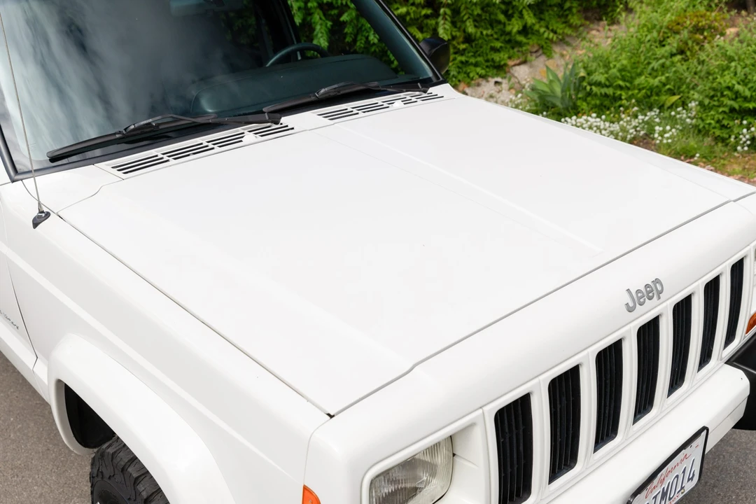 2000 Jeep XJ Cherokee - Image 13 of 31