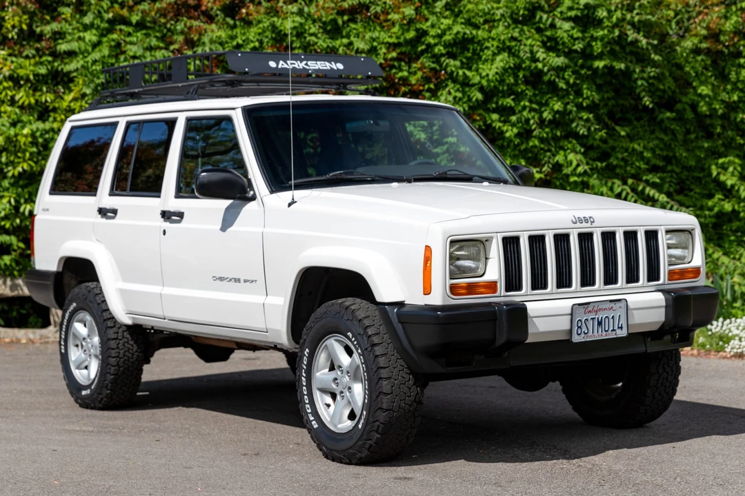 2000 Jeep XJ Cherokee - Image 4 of 31