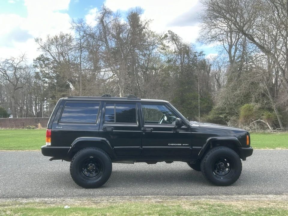 2000 Jeep XJ Cherokee - Image 27 of 31