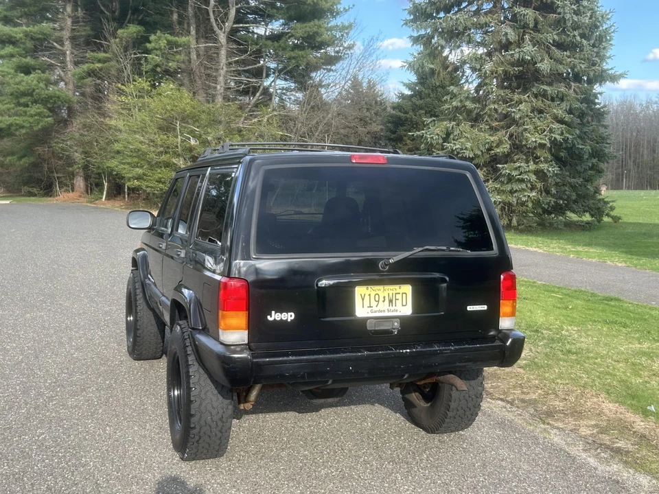 2000 Jeep XJ Cherokee - Image 14 of 31