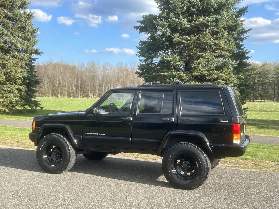 2000 Jeep XJ Cherokee - Image 10 of 31