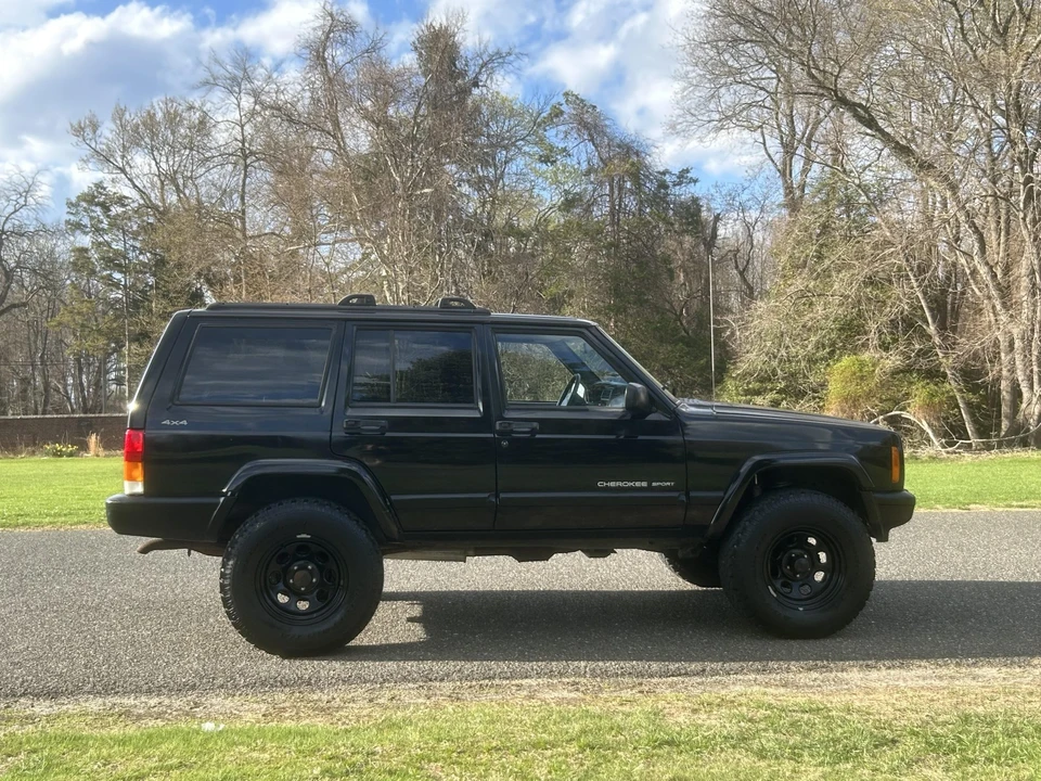 2000 Jeep XJ Cherokee - Image 24 of 31
