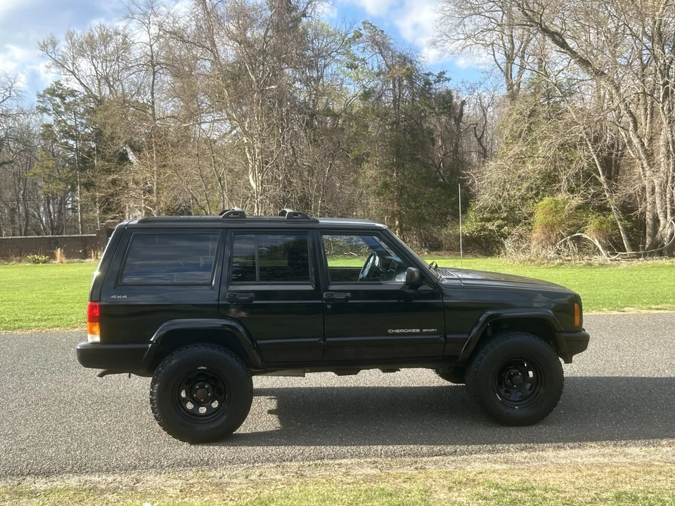 2000 Jeep XJ Cherokee - Image 25 of 31