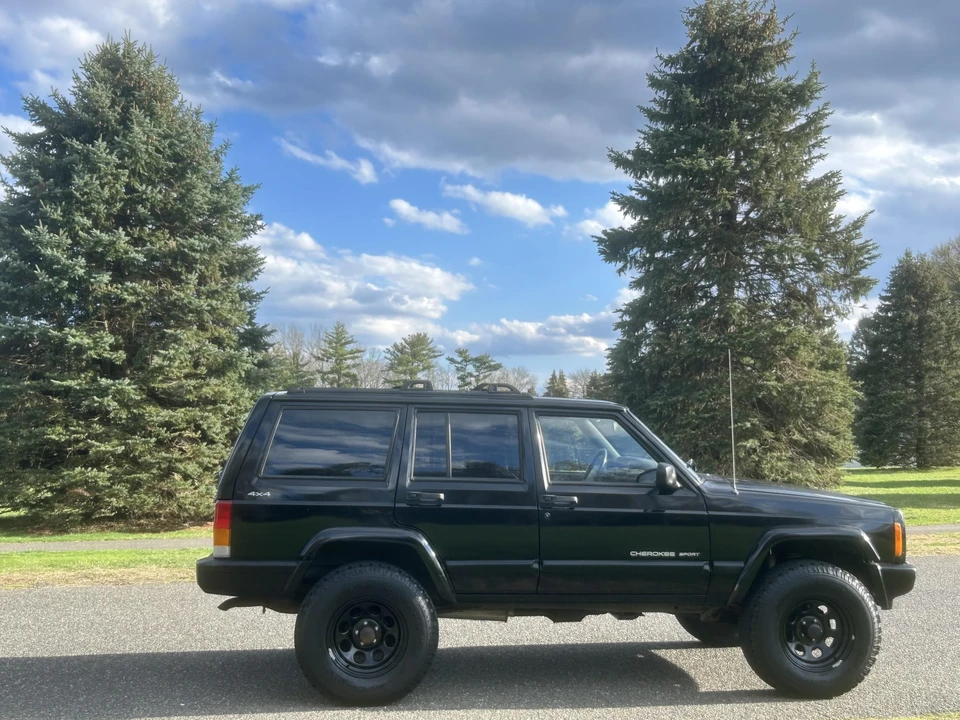 2000 Jeep XJ Cherokee - Image 22 of 31
