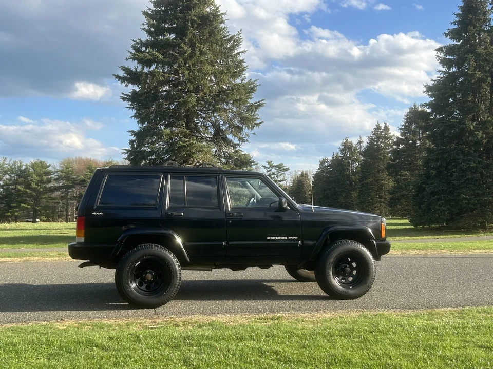 2000 Jeep XJ Cherokee - Image 26 of 31
