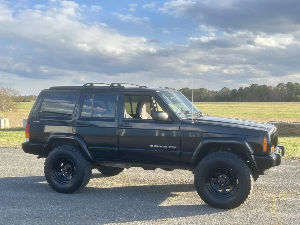 2000 Jeep XJ Cherokee - Image 28 of 31