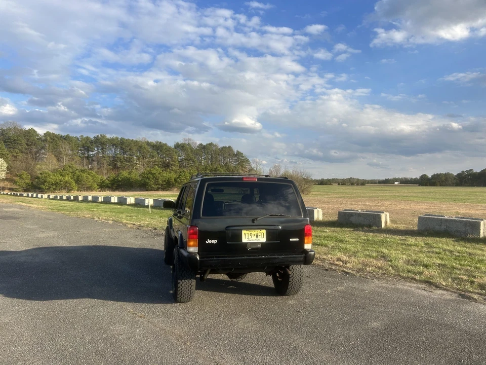 2000 Jeep XJ Cherokee - Image 13 of 31