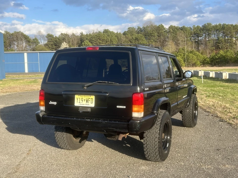 2000 Jeep XJ Cherokee - Image 17 of 31
