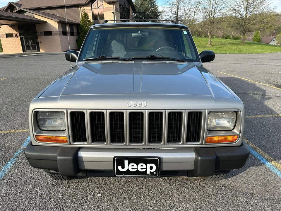 2000 Jeep XJ Cherokee - Image 19 of 31
