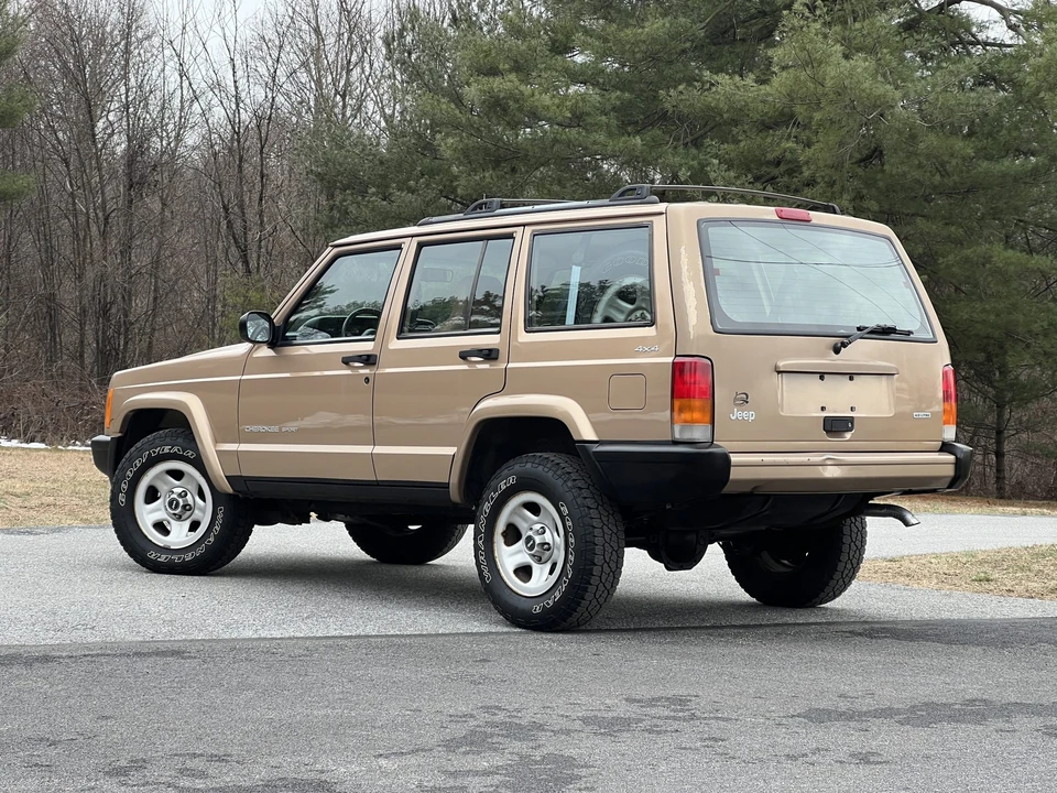 2000 Jeep XJ Cherokee - Image 4 of 31