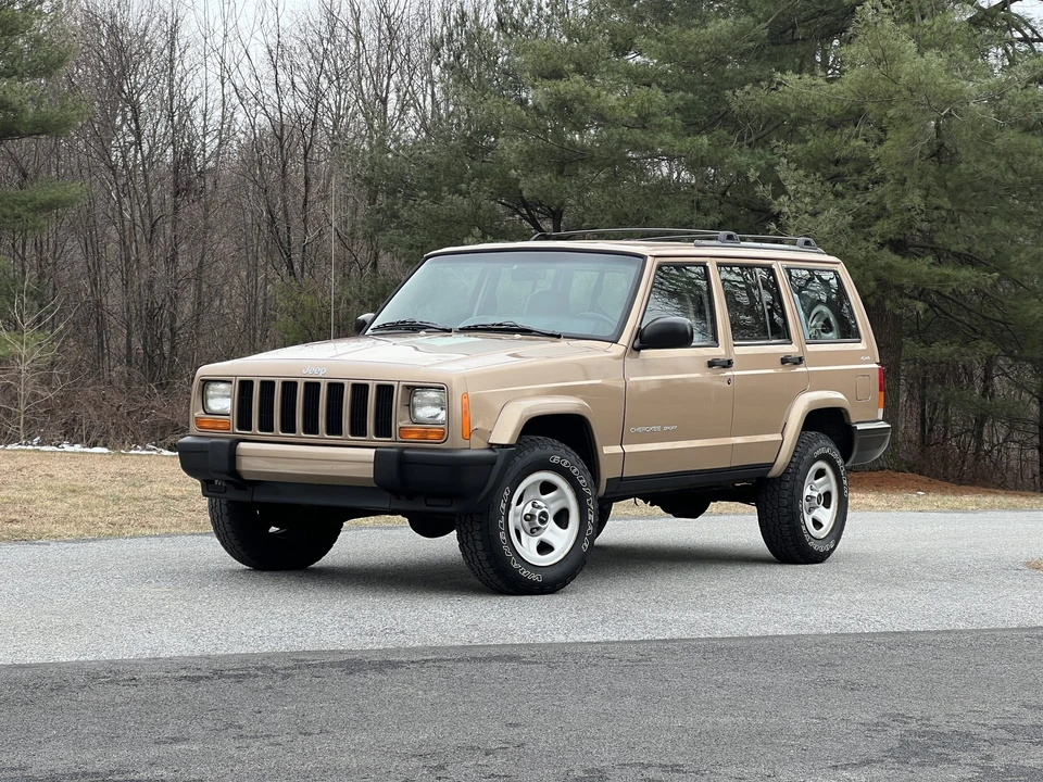 2000 Jeep XJ Cherokee - Image 2 of 31