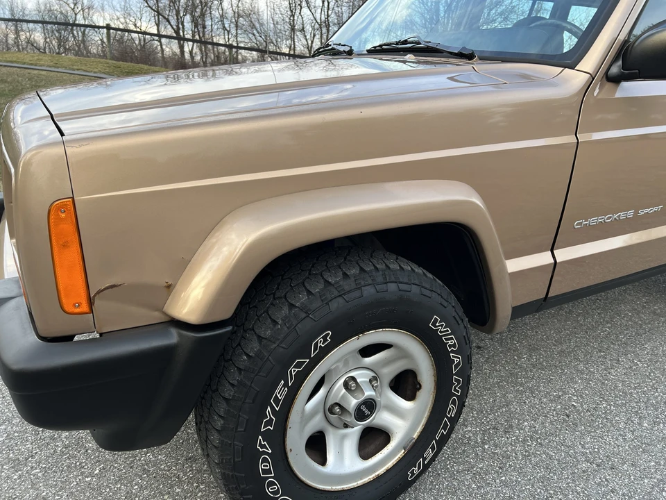 2000 Jeep XJ Cherokee - Image 14 of 31