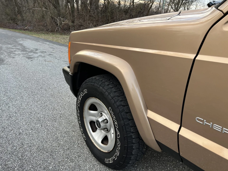 2000 Jeep XJ Cherokee - Image 15 of 31