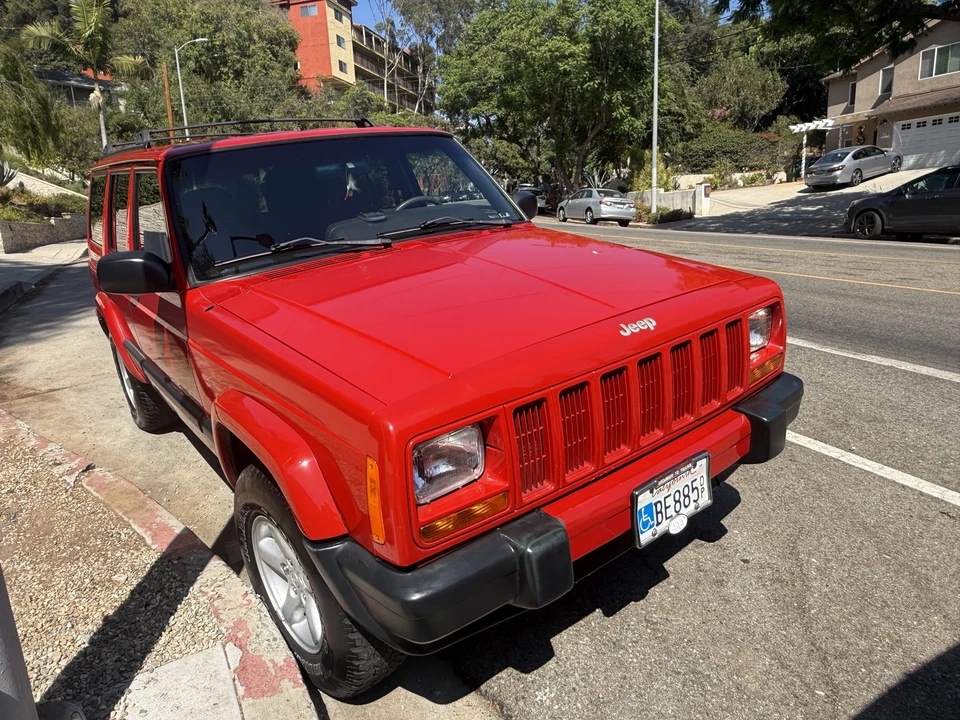 2000 Jeep XJ Cherokee - Image 14 of 31