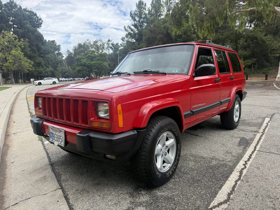 2000 Jeep XJ Cherokee - Image 3 of 31