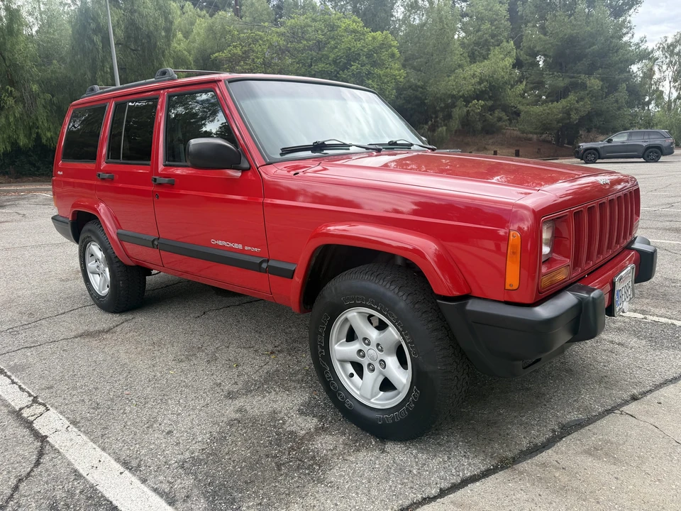 2000 Jeep XJ Cherokee - Image 6 of 31