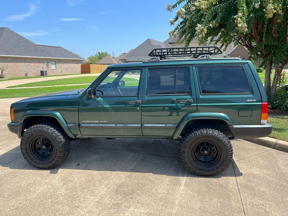 2000 Jeep XJ Cherokee - Image 9 of 31