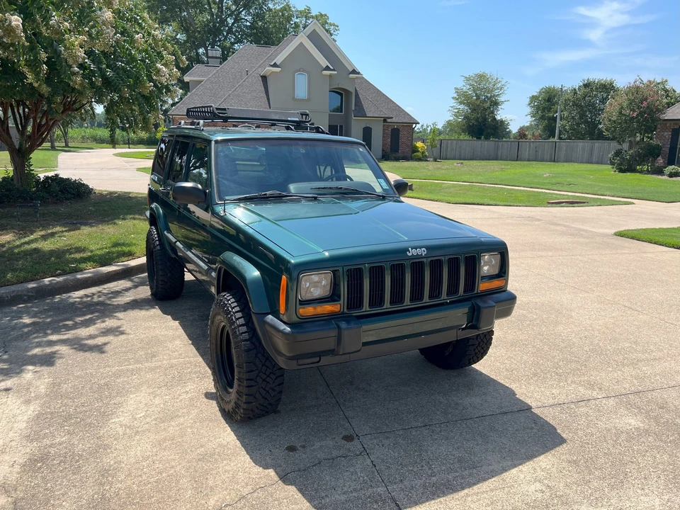 2000 Jeep XJ Cherokee - Image 3 of 31