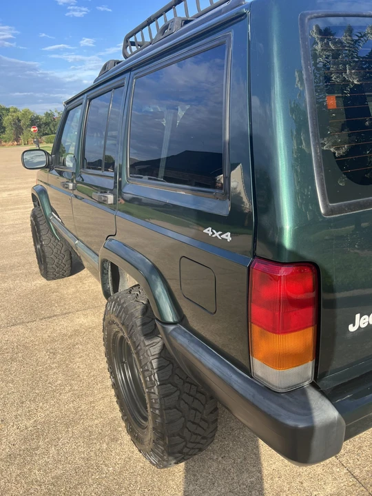 2000 Jeep XJ Cherokee - Image 25 of 31