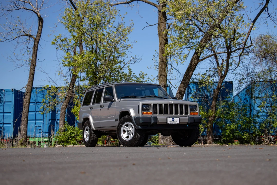 2000 Jeep XJ Cherokee - Image 16 of 31