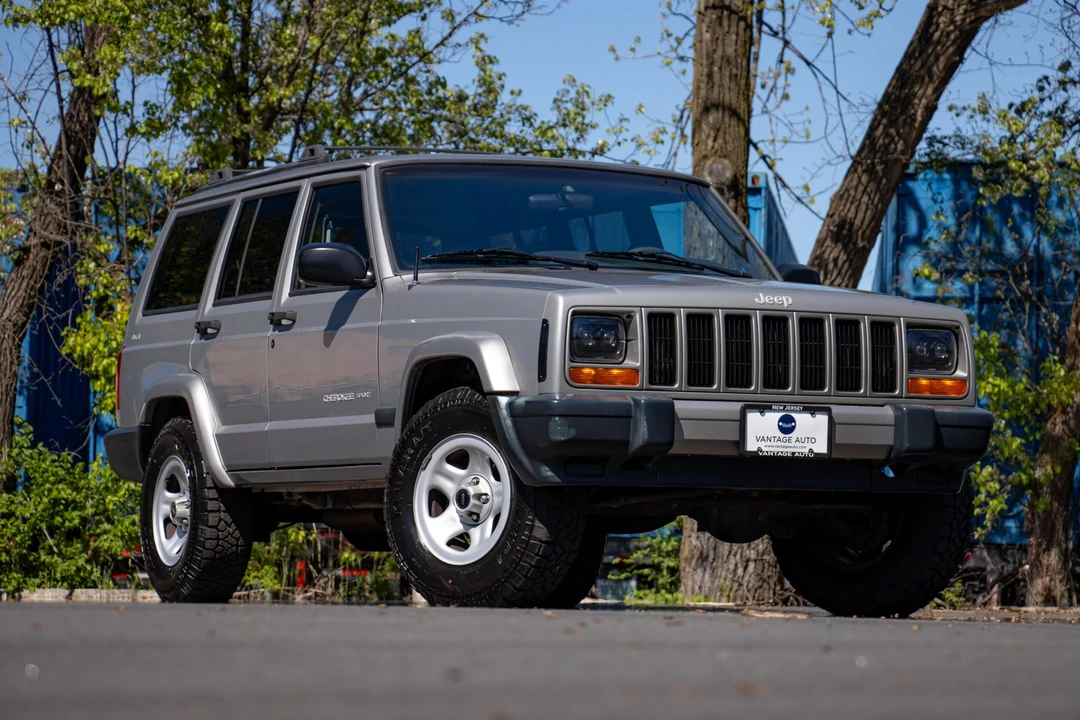 2000 Jeep XJ Cherokee - Image 17 of 31