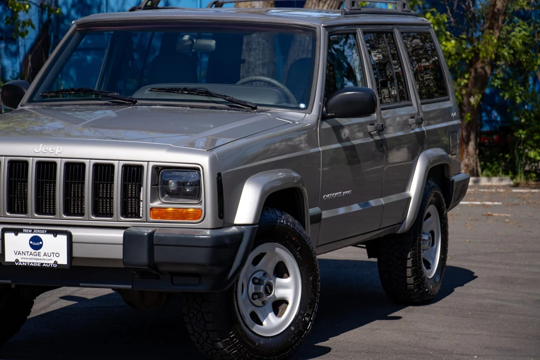 2000 Jeep XJ Cherokee - Image 24 of 31
