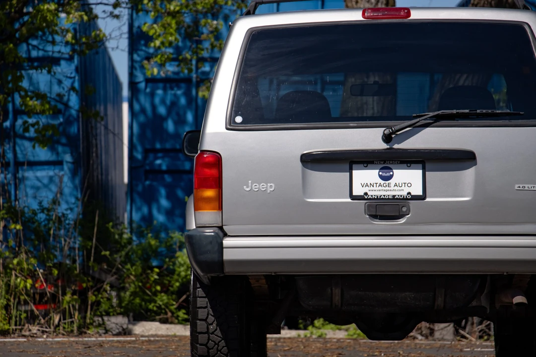2000 Jeep XJ Cherokee - Image 29 of 31