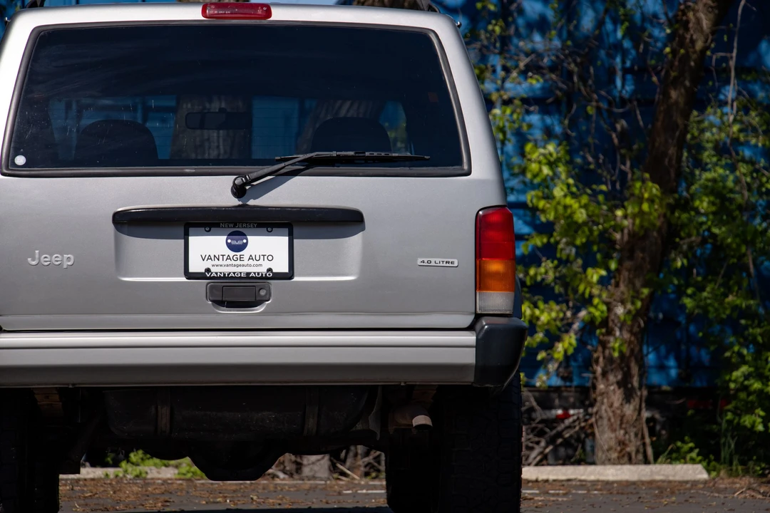 2000 Jeep XJ Cherokee - Image 30 of 31