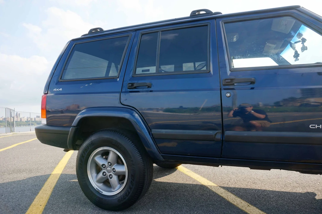 2000 Jeep XJ Cherokee - Image 26 of 31